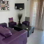 Menikos Apartments