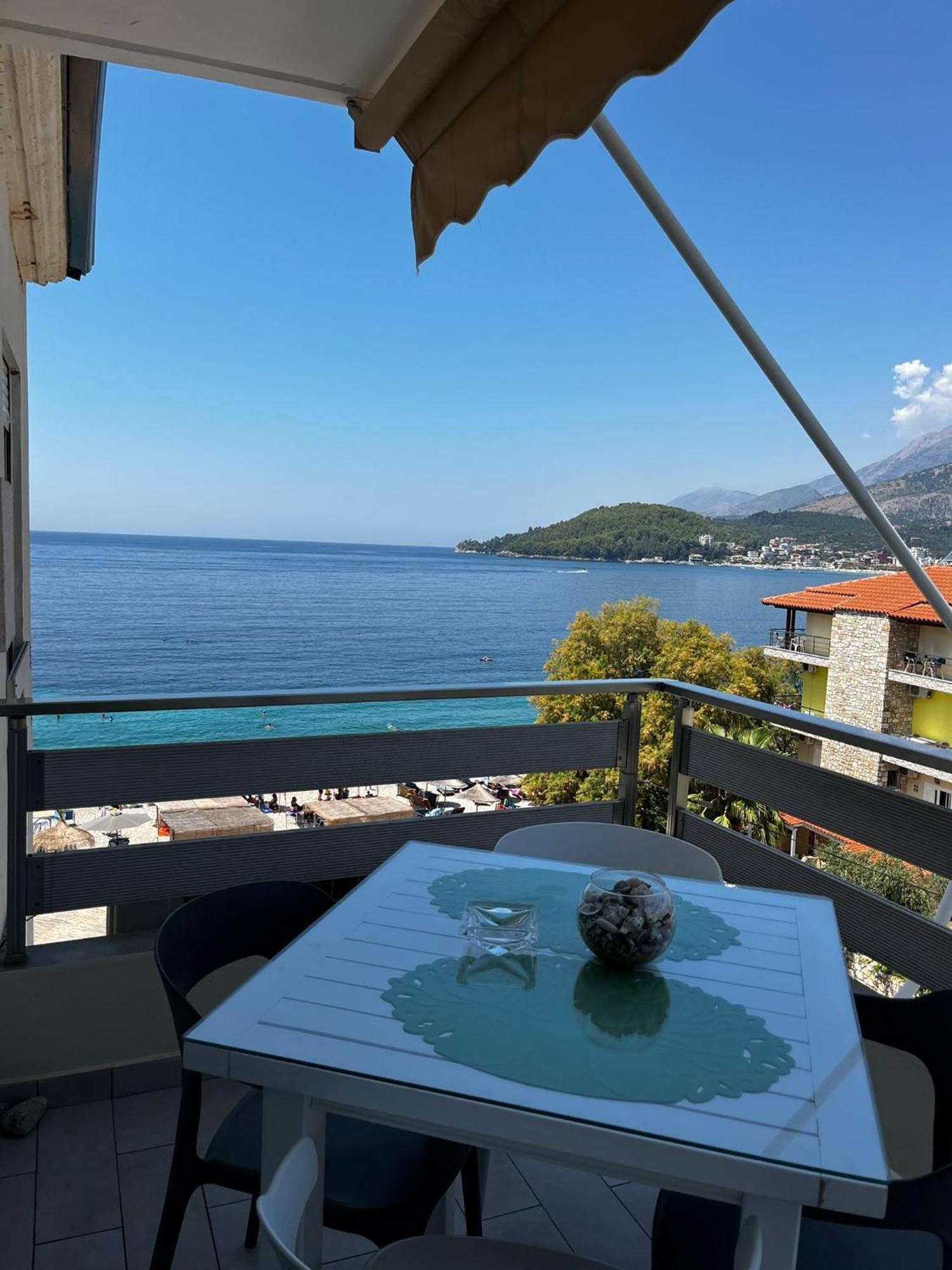 Leilighet Menikos *